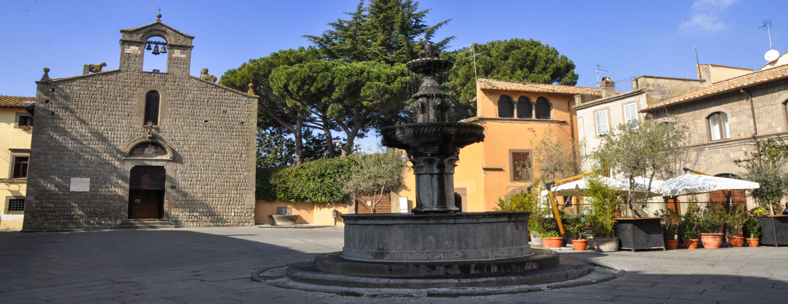 Viterbo - Piazza del Gesù