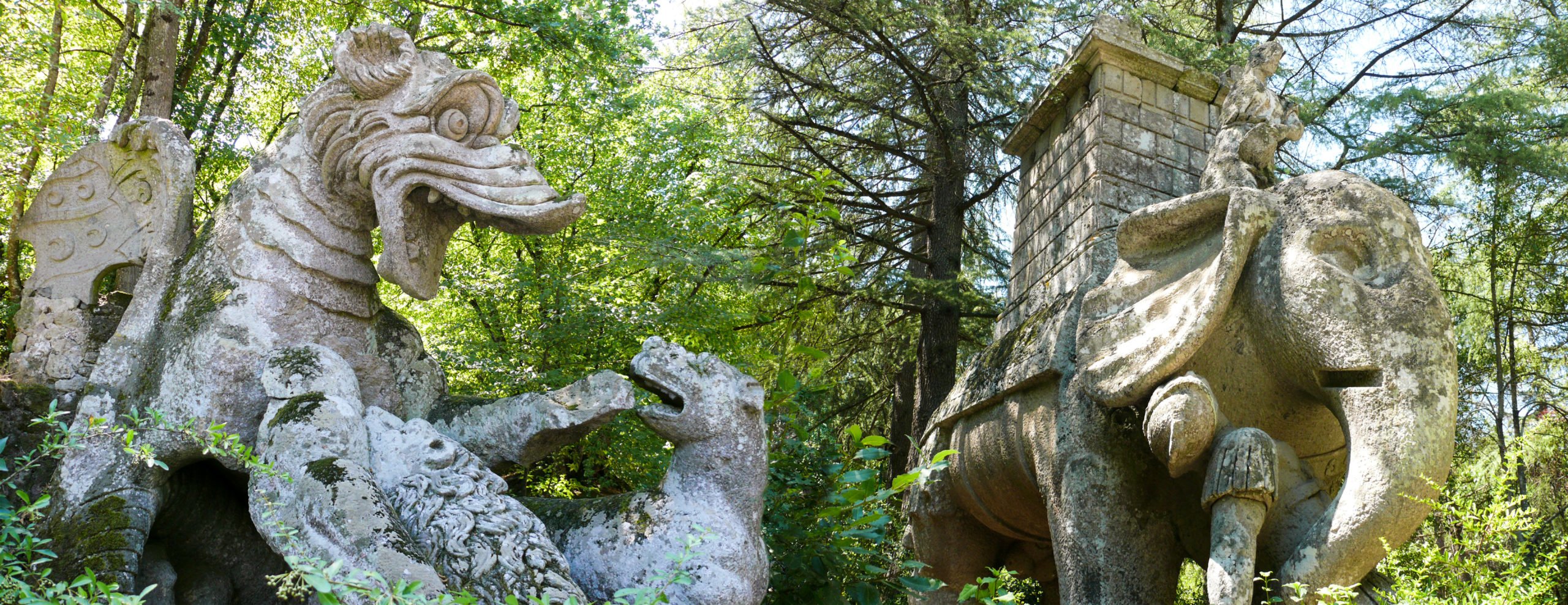 Sacro Bosco di Bomarzo - VT - L'elefante e il drago