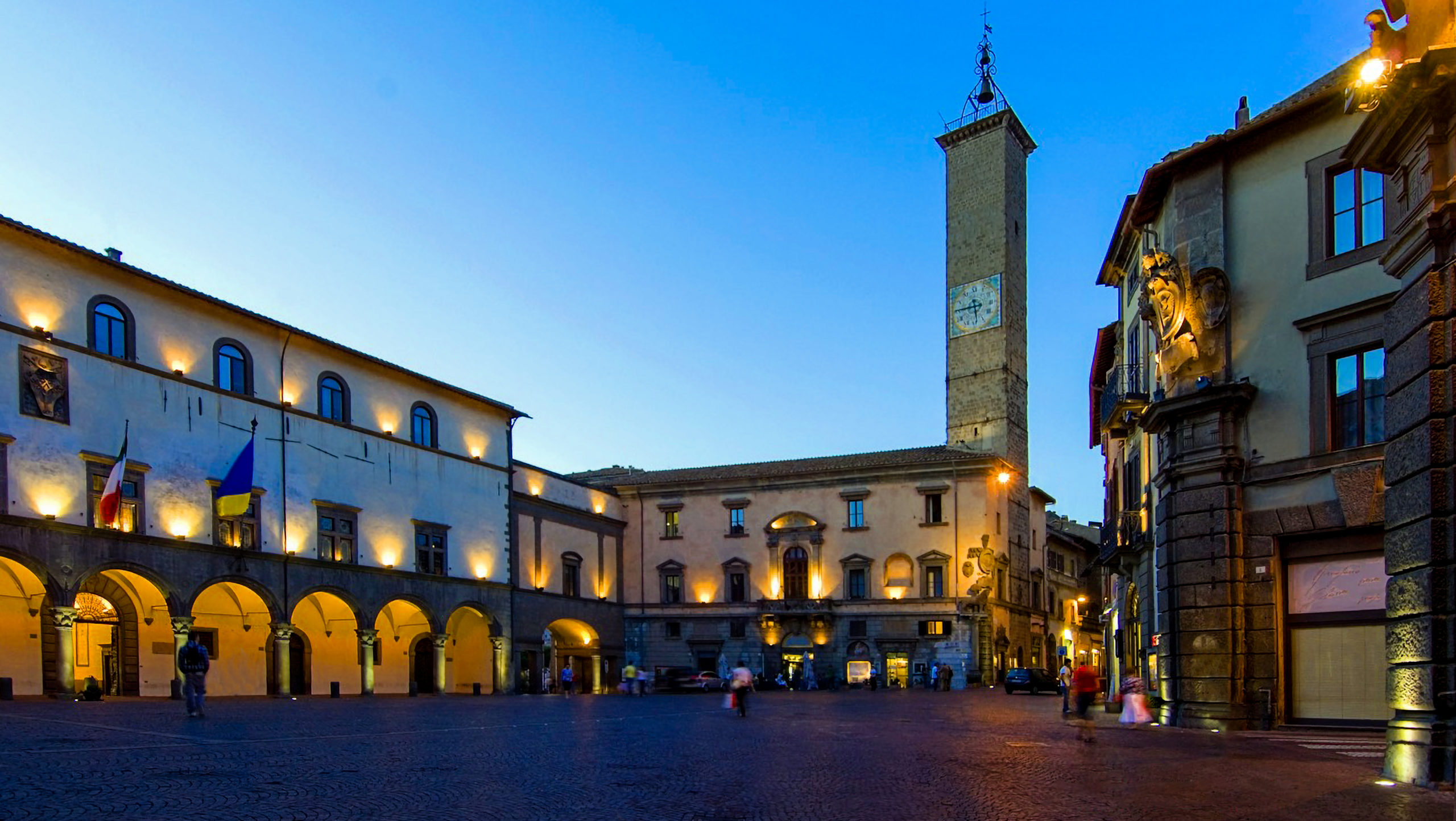 Viterbo - Piazza del Plebiscito - Palazzo e Torre dei Priori