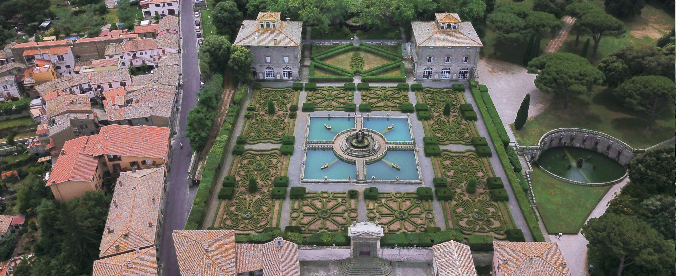 Villa Lante - VT - Il giardino quadrato e le palazzine gemelle