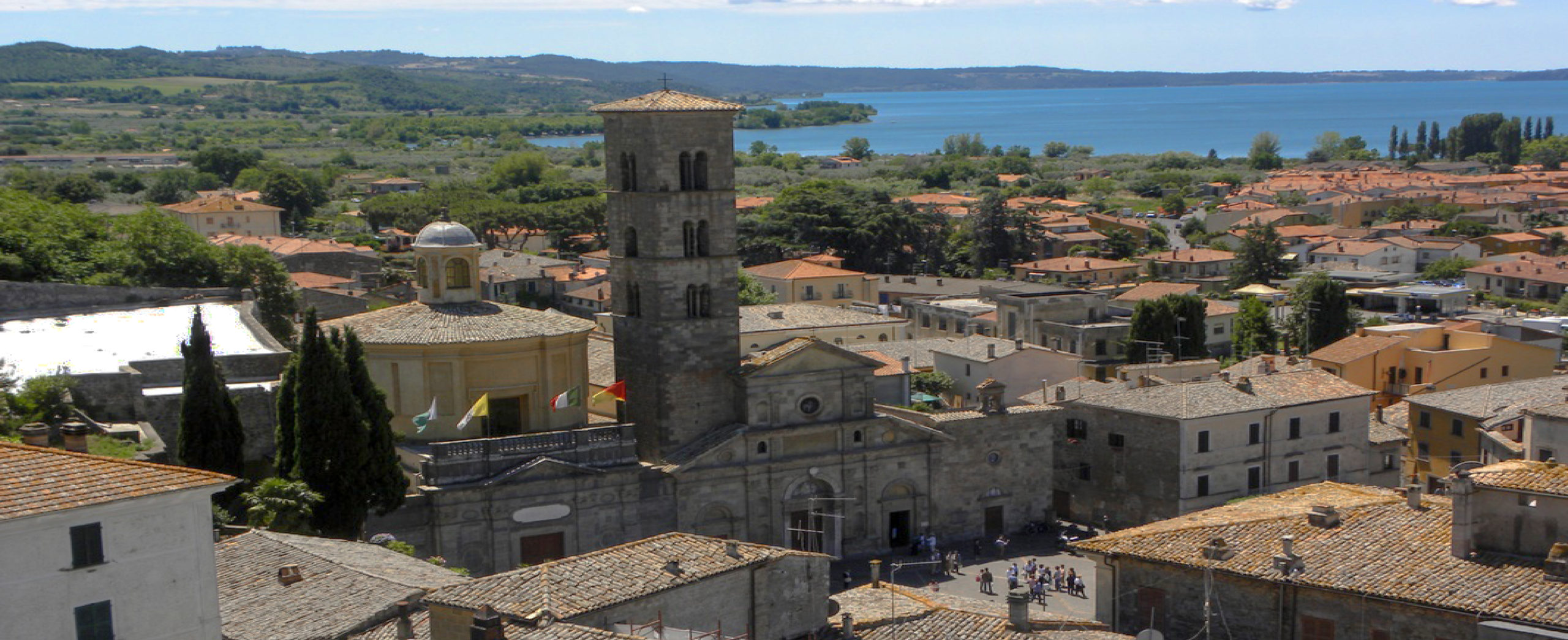 Bolsena - VT - veduta aerea del complesso di Santa Cristina e del lago