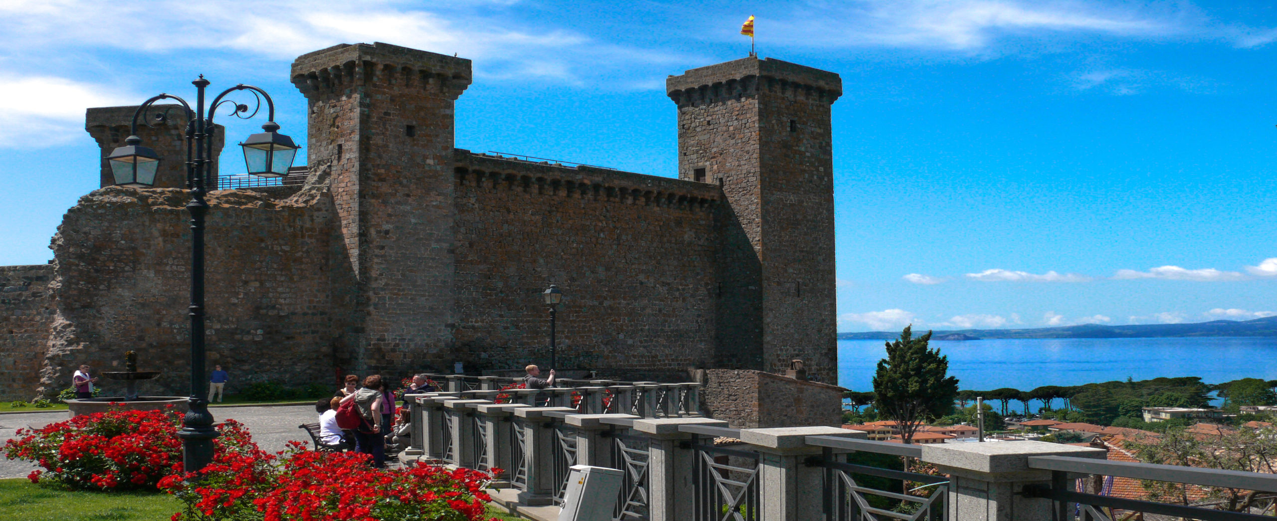 Bolsena - VT - La Rocca Monaldeschi e il lago