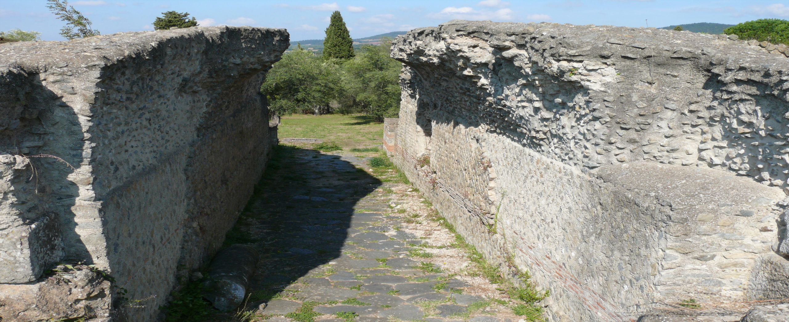 Bolsena - VT - antiche strutture etrusco-romane dell'area archeologica di Volsinii Novi