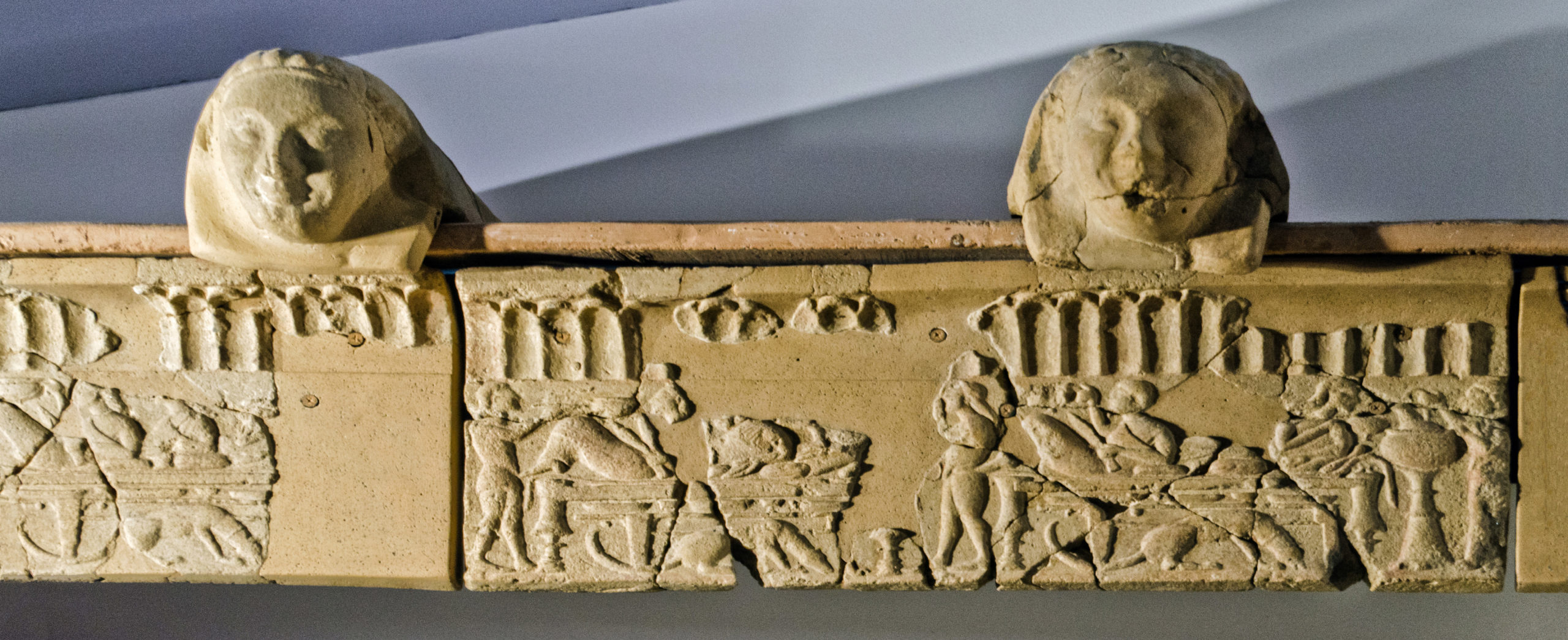 Viterbo - Museo Nazionale Etrusco - LAstre fittili di Acquarossa