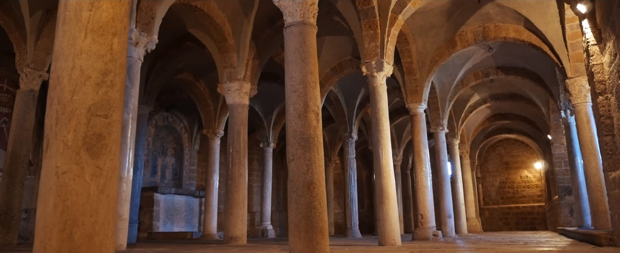 Tuscania - Cripta della Basilica di San Pietro