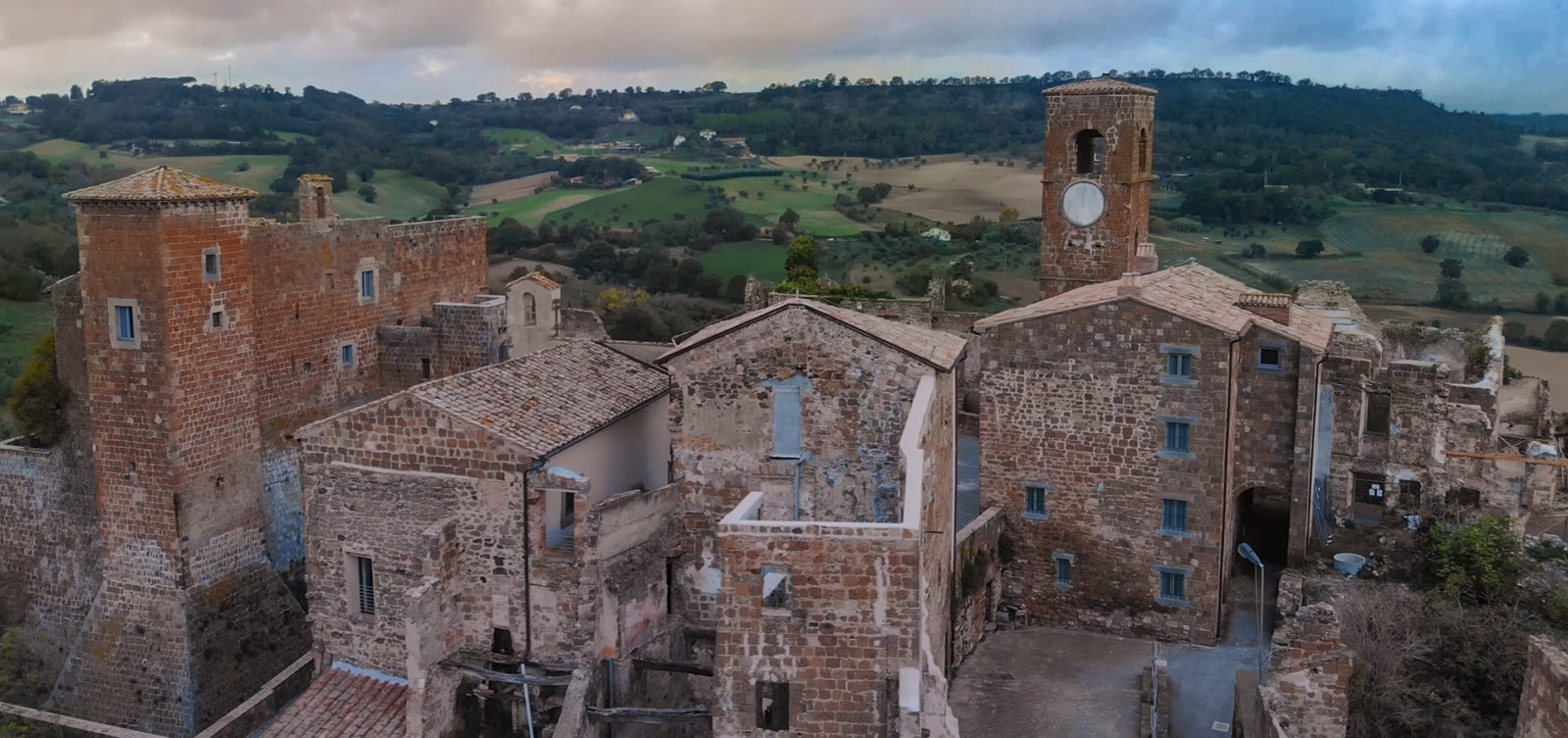 Celleno Scopri Celleno con guida turistica, il borgo fantasma vicino a Viterbo